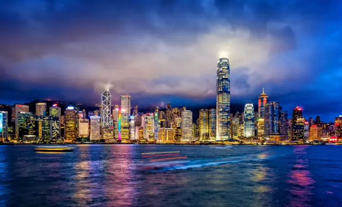 EY: Αύξηση των εκκρεμών δημοσίων εγγραφών, ενώ η παγκόσμια αγορά του κλάδου επιβραδύνεται