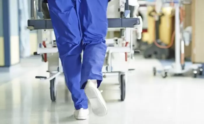 Δεν άρεσε η μείωση νοσηλευτών – Απόσυρση πρότασης για ιδιωτικά νοσηλευτήρια ζητούν οι συντεχνίες