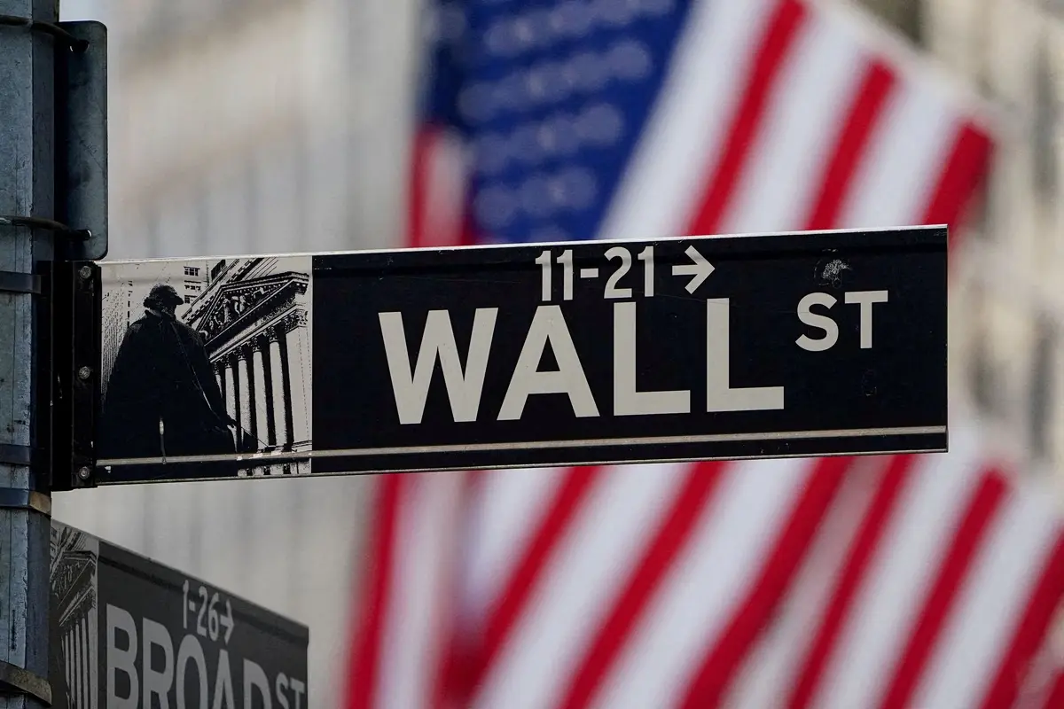 Wall Street: Οριακές μεταβολές με τον S&P 500 να πλησιάζει σε ιστορικό υψηλό