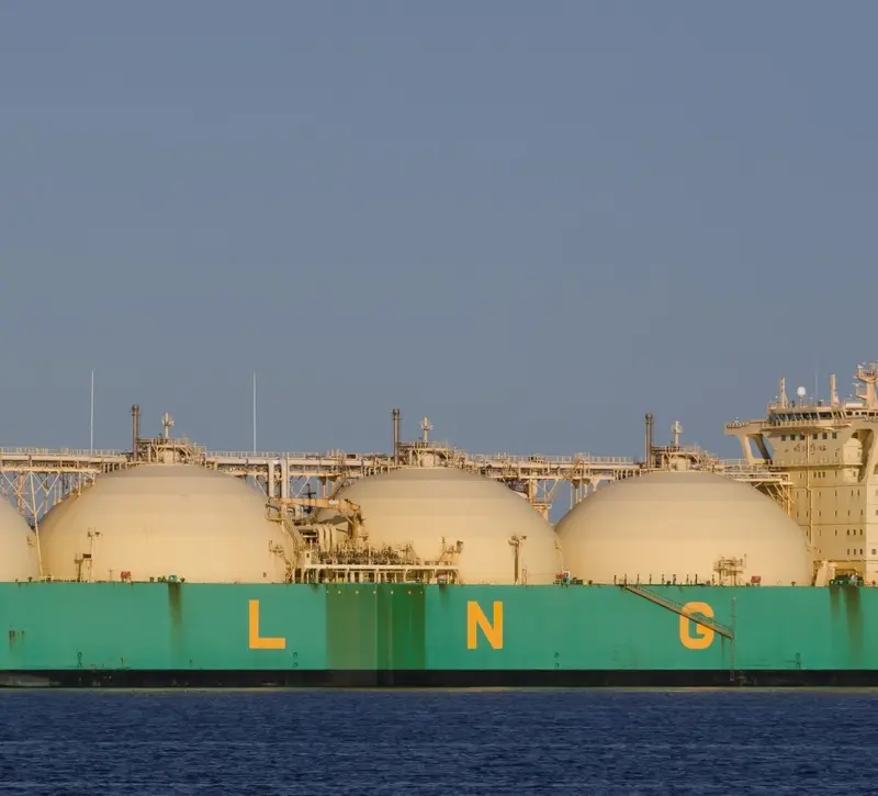 Φυσικό αέριο: Το Κατάρ αναζητά LNG στις ΗΠΑ – Η κρίση στον Κόλπο πλήττει τον ενεργειακό κολοσσό