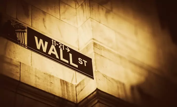 Επενδυτικός χειμώνας στη Wall Street: Ομόλογα και πετρέλαιο παγώνουν τις αγορές εν όψει Fed
