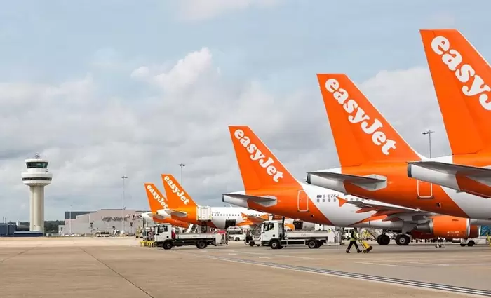 ΕasyJet: Καμπανάκι για ζημιές λόγω πολέμου και εκτίναξης των τιμών στα καύσιμα