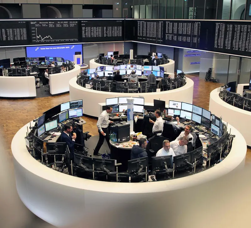 Ήπια ανοδικά οι ευρωαγορές με το βλέμμα στο πετρελαϊκό ράλι