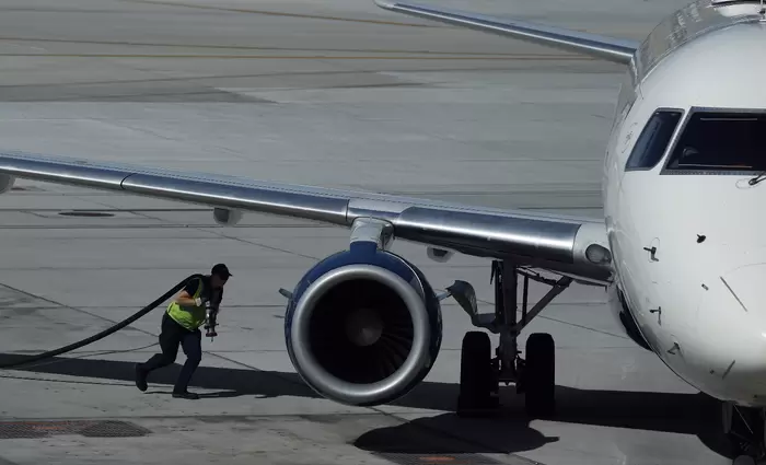 Δραματική προειδοποίηση IEA: Τελειώνουν τα αεροπορικά καύσιμα στην Ευρώπη