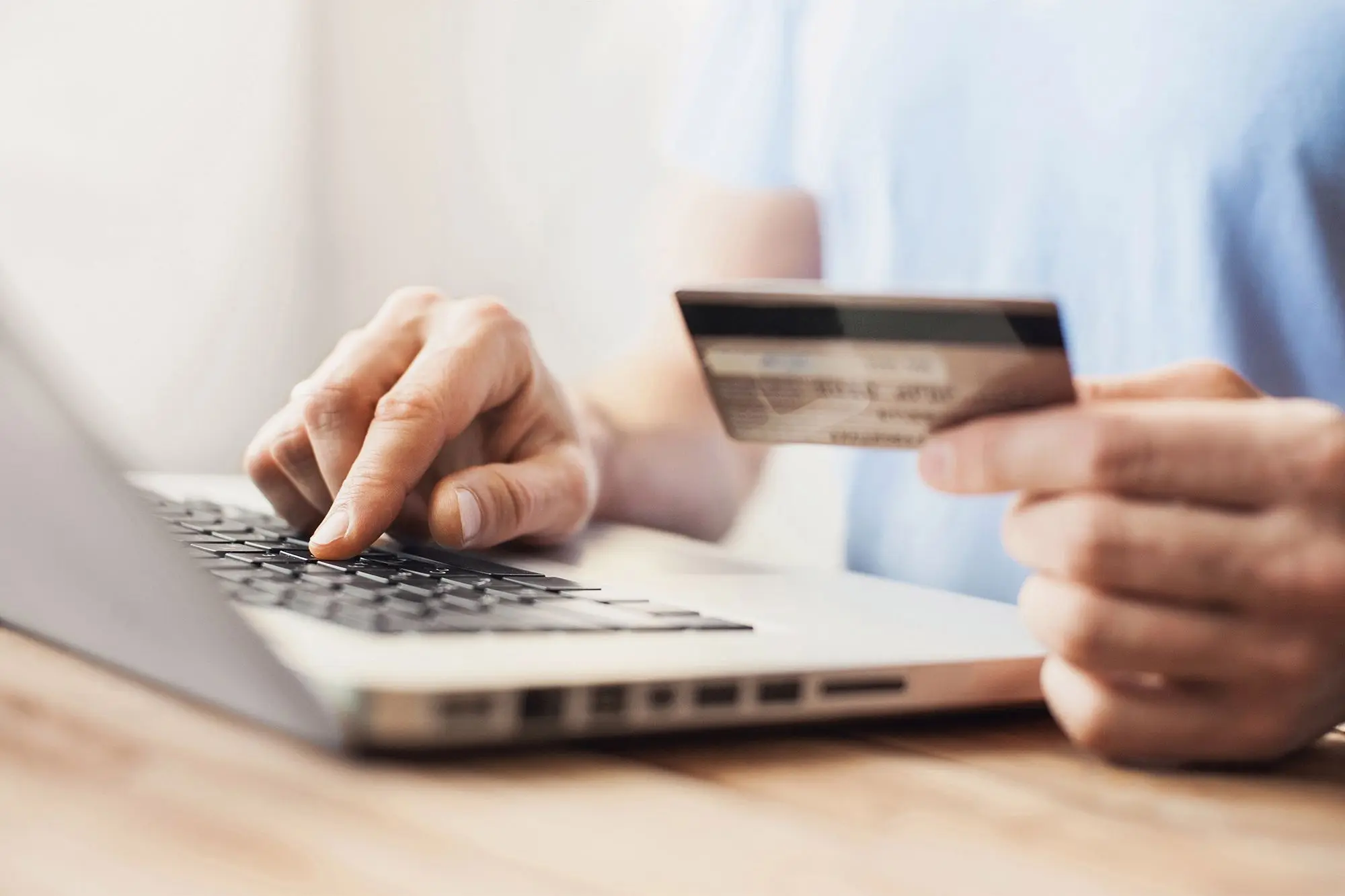 Έρευνα: Πόση ώρα είναι online οι Έλληνες;