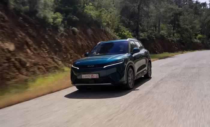 Οδηγήσαμε το νέο BYD ATTO 2 DM-i από τη Λευκωσία στο δάσος του Λυθροδόντα