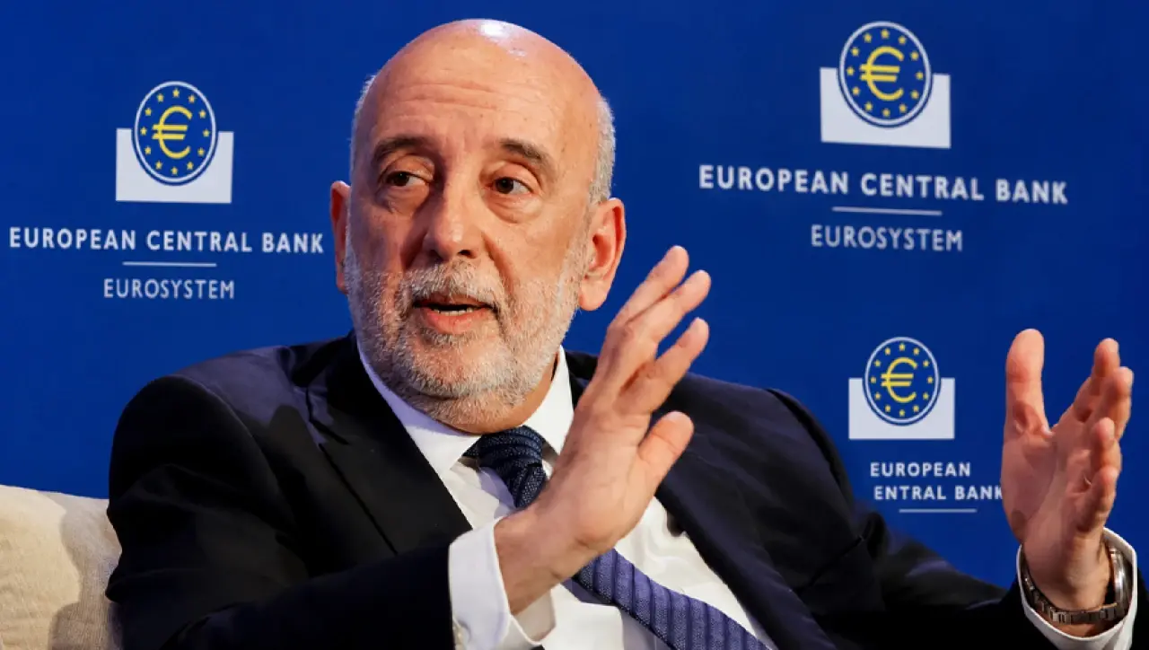 ΕΚΤ: Ο Μακλούφ δεν αποκλείει αύξηση επιτοκίων τον Οκτώβριο