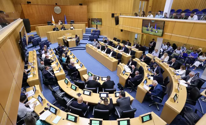 Οι νέοι πρόεδροι και τα νέα μέλη των κοινοβουλευτικών επιτροπών - Εγκρίθηκαν σήμερα από την Ολομέλεια