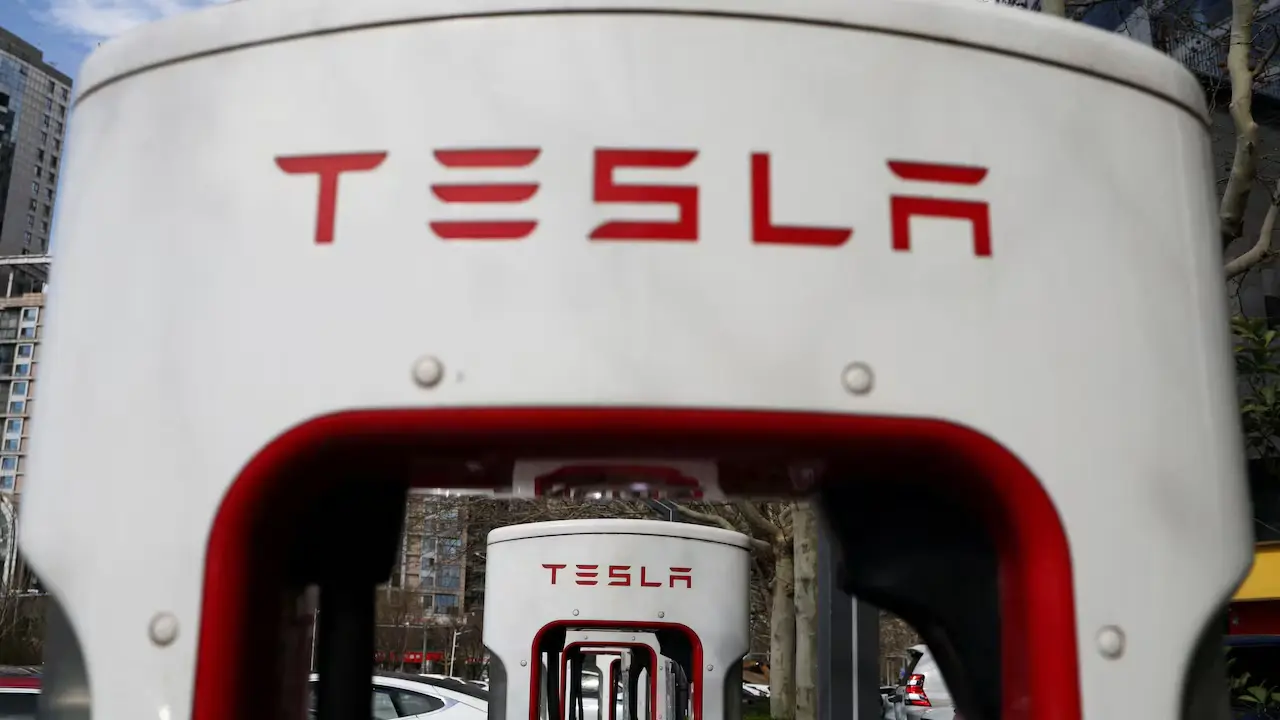 LG: Mega deal $4,3 δισ. με Tesla για μπαταρίες αποθήκευσης ενέργειας