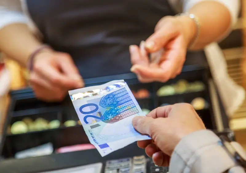 Εκτόξευση εναρμονισμένου πληθωρισμού στο 5,2% τον Αύγουστο  - Παραμένει ο τρίτος υψηλότερος στην ΕΕ