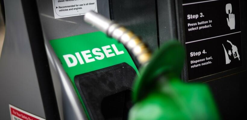 Καύσιμα: Φωτιά παίρνουν οι τιμές και στις ΗΠΑ – Πάνω από τα $5 ανά γαλόνι το ντίζελ
