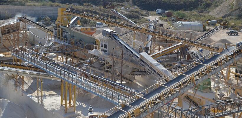 Ελεγκτική: Καθυστερήσεις και περιβαλλοντικοί κίνδυνοι από την λειτουργία της Υπηρεσίας Μεταλλείων