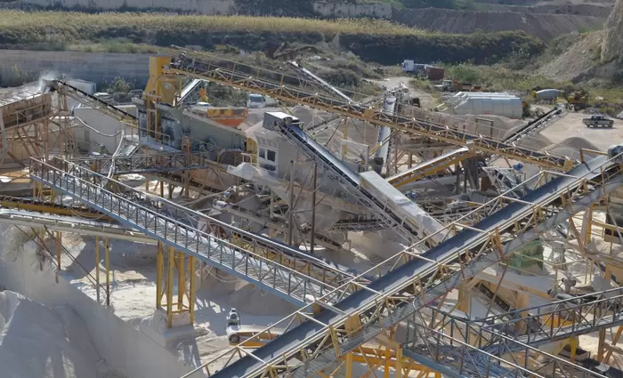 Ελεγκτική: Καθυστερήσεις και περιβαλλοντικοί κίνδυνοι από την λειτουργία της Υπηρεσίας Μεταλλείων