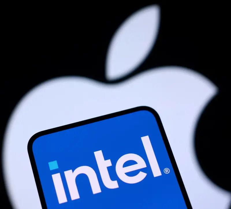 Intel: Άλμα 9% για τη μετοχή μετά τη συμφωνία με την Apple για chip στις ΗΠΑ