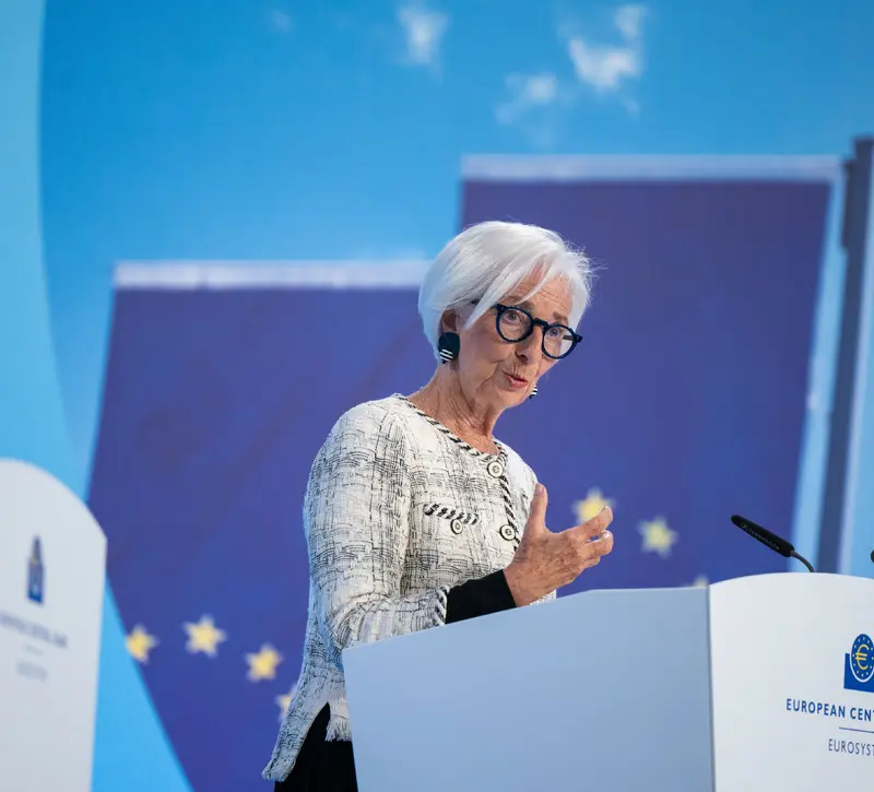 ΕΚΤ: Η Κριστίν Λαγκάρντ επιβεβαιώνει την αποχώρησή της το 2027 – Φουντώνουν τα σενάρια διαδοχής