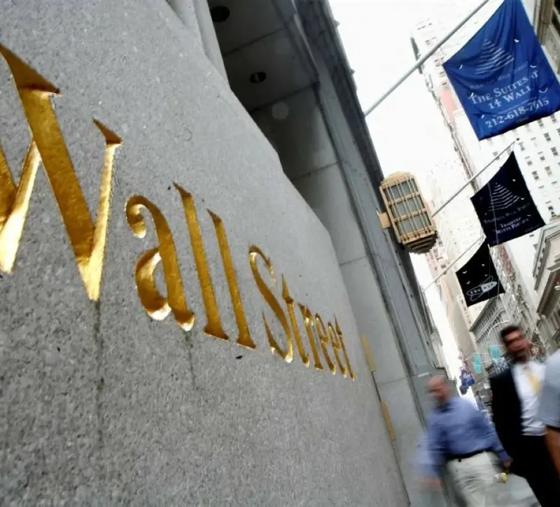 Wall Street: Στάση αναμονής εν μέσω πληθωριστικών πιέσεων και εταιρικών αποτελεσμάτων