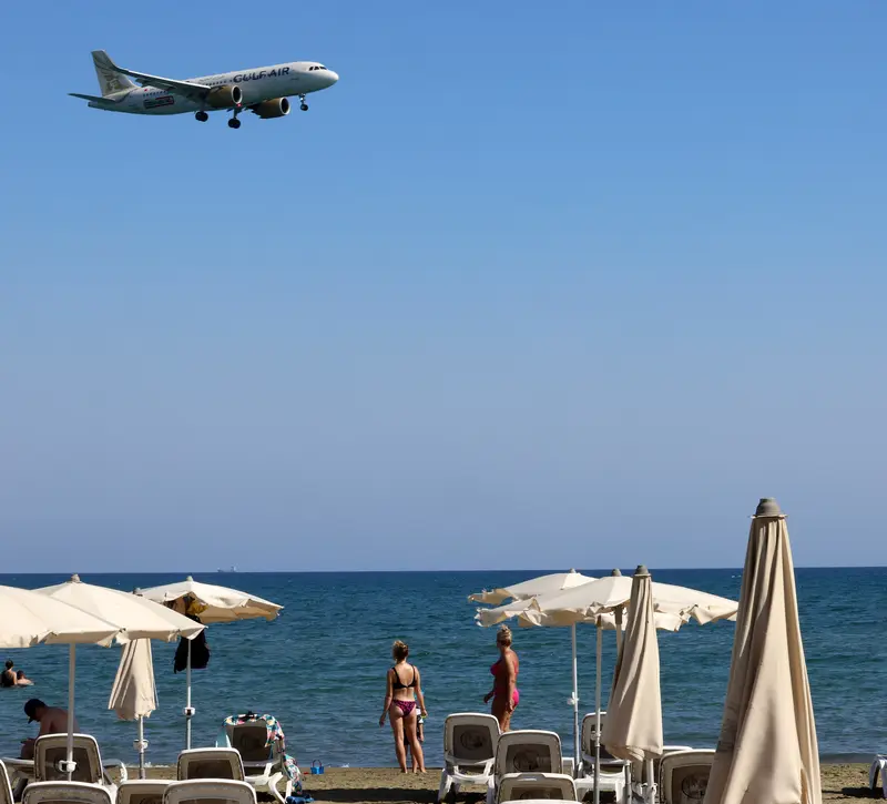 Βουτιά τουριστών και τον Απρίλιο – Στο -18% οι αφίξεις το πρώτο 4μηνο