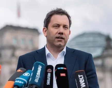 Γερμανός ΥΠΟΙΚ ενόψει G7: Ανάγκη για ισχυρότερες εφοδιαστικές αλυσίδες και ενεργειακή ανθεκτικότητα λόγω του πολέμου με το Ιράν