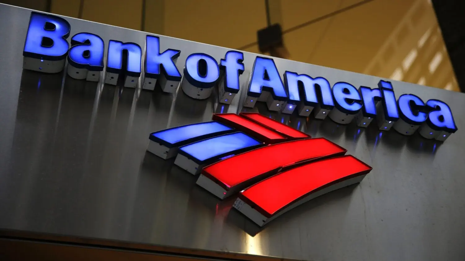 BofA: Αναθεωρεί προς τα πάνω τις προβλέψεις για την ευρωζώνη