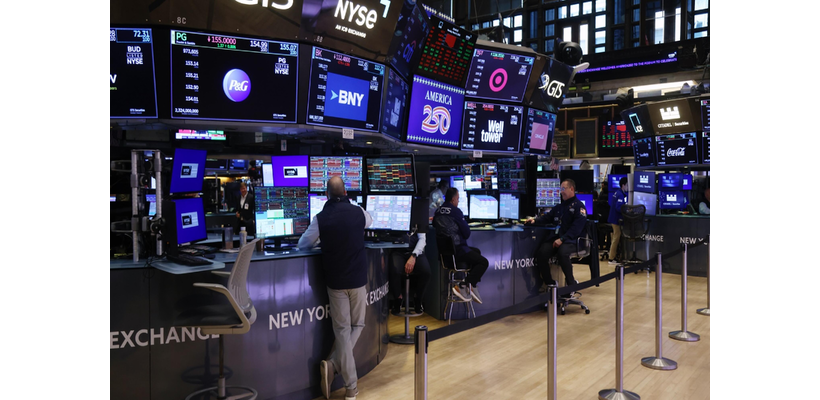 Νέες απώλειες στη Wall Street με φόντο το sell off στα μικροτσίπ