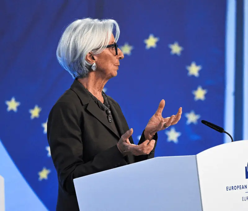 ΕΚΤ: Αμετάβλητα τα επιτόκια για έκτη συνεχόμενη συνεδρίαση - Τα σενάρια για τον πόλεμο