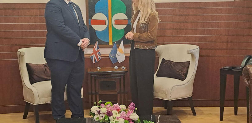 Ο Υφ. Εξωτερικών Βρετανίας διαβεβαιώνει ότι η Κύπρος θεωρείται ασφαλής χώρα