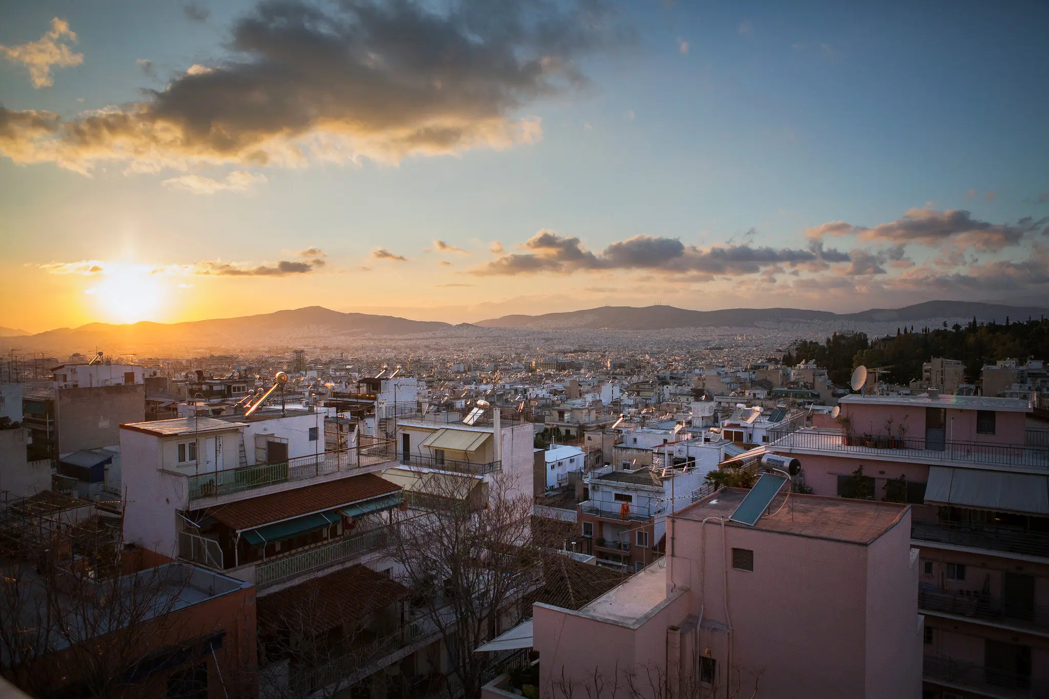 Η Ελλάδα εγκαταλείπει τα Airbnb