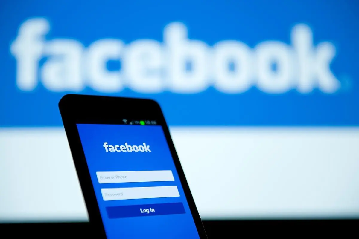 Το Facebook μάζευε παράνομα δεδομένα από 1.5 εκατ. χρήστες