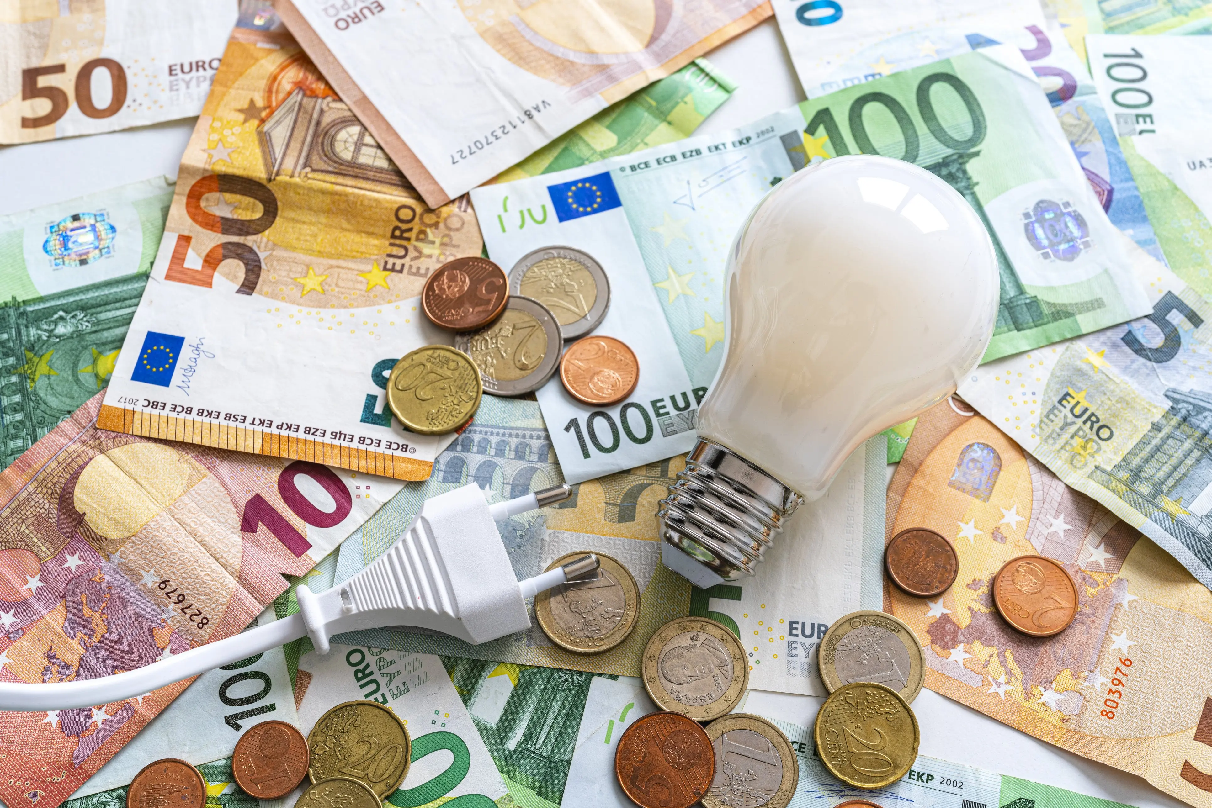Ρεύμα: Αύξηση 70% σ’ ένα χρόνο