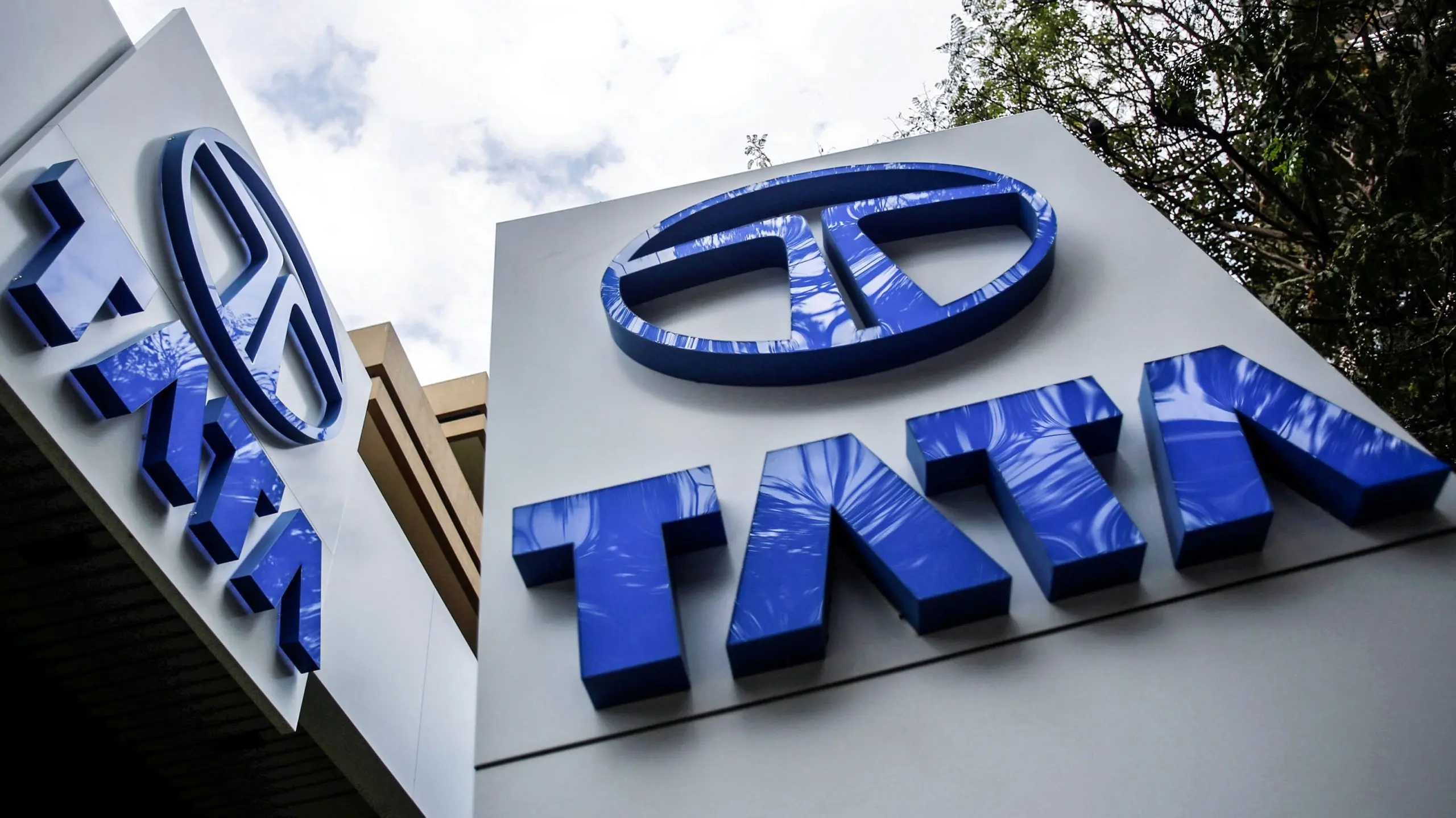 Στην Αγγλία το μεγαλύτερο εργοστάσιο μπαταριών ηλεκτρονικών οχημάτων