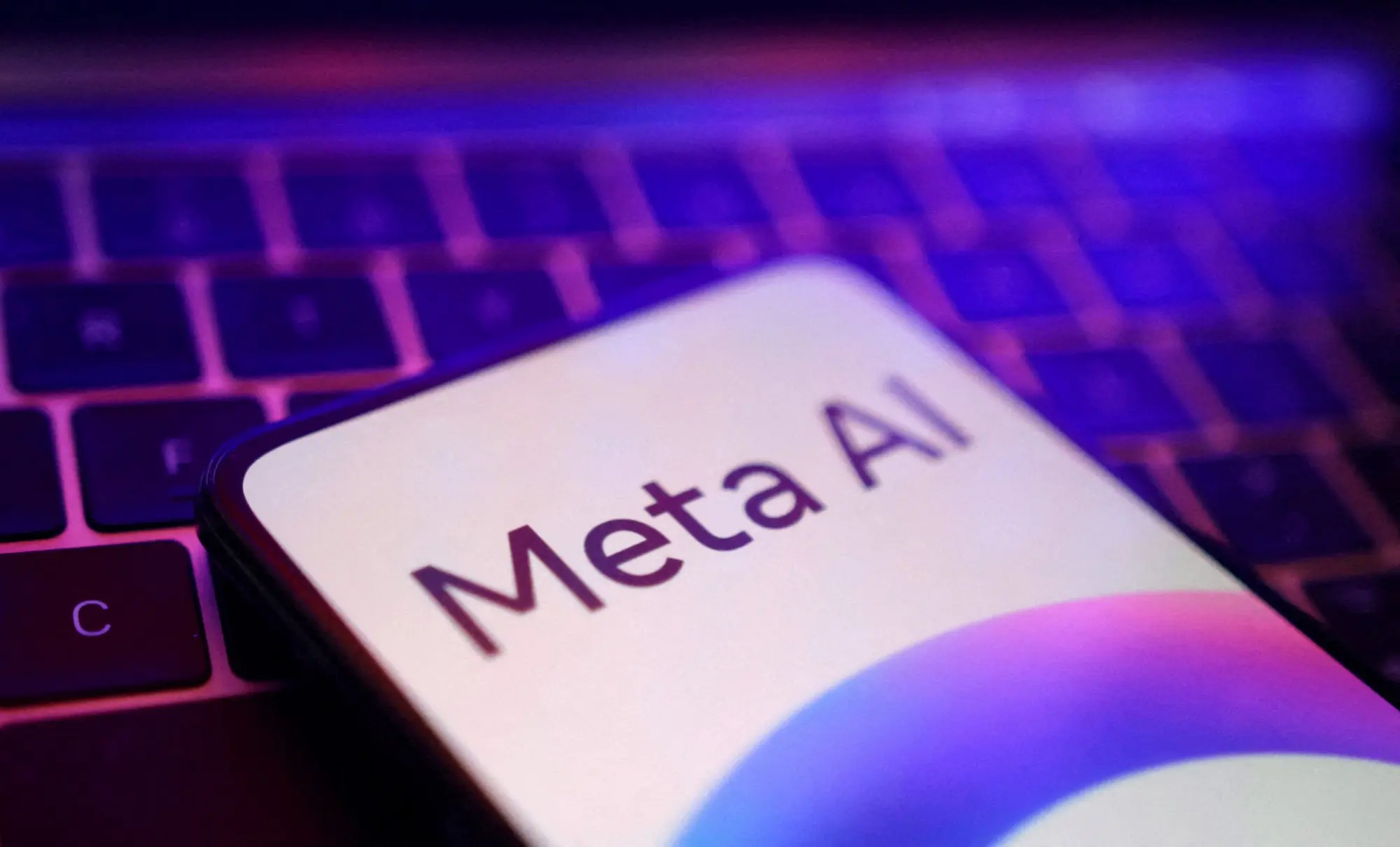 Η Meta θα επιτρέπει τη δημιουργία προσαρμοσμένων χαρακτήρων ΑΙ