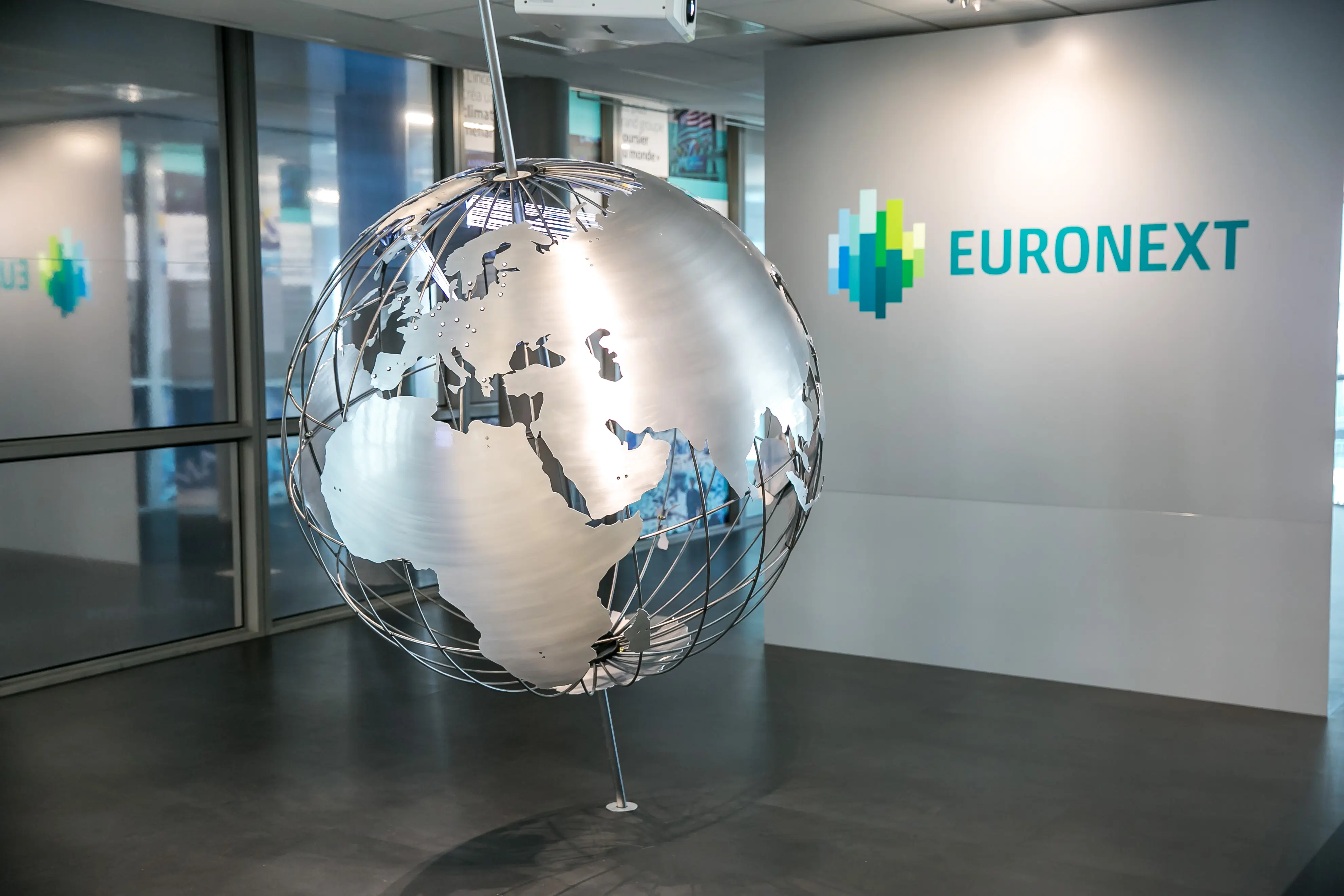 Μετονομάστηκε σε Euronext Athens το Χρηματιστήριο Αθηνών – Νέα εποχή για την ελληνική κεφαλαιαγορά