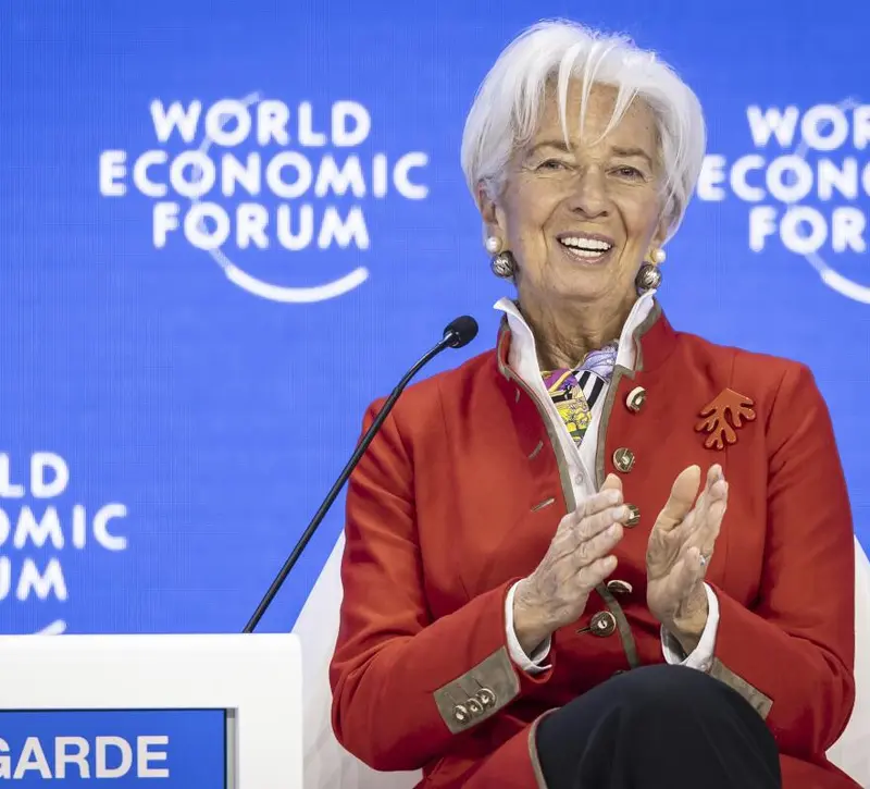 WEF: Επιμένει για Λαγκάρντ στην προεδρία – Η προϋπόθεση που θέτει και η μάχη διαδοχής στην ΕΚΤ