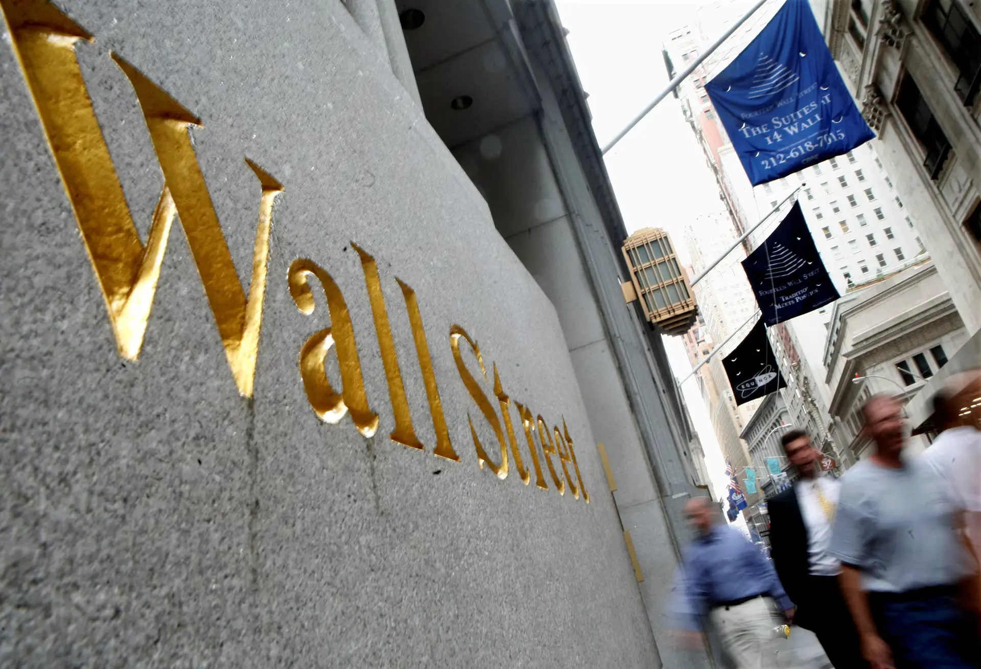 Wall Street: Νέα πτώση και τέταρτη εβδομάδα απωλειών για τους βασικούς δείκτες