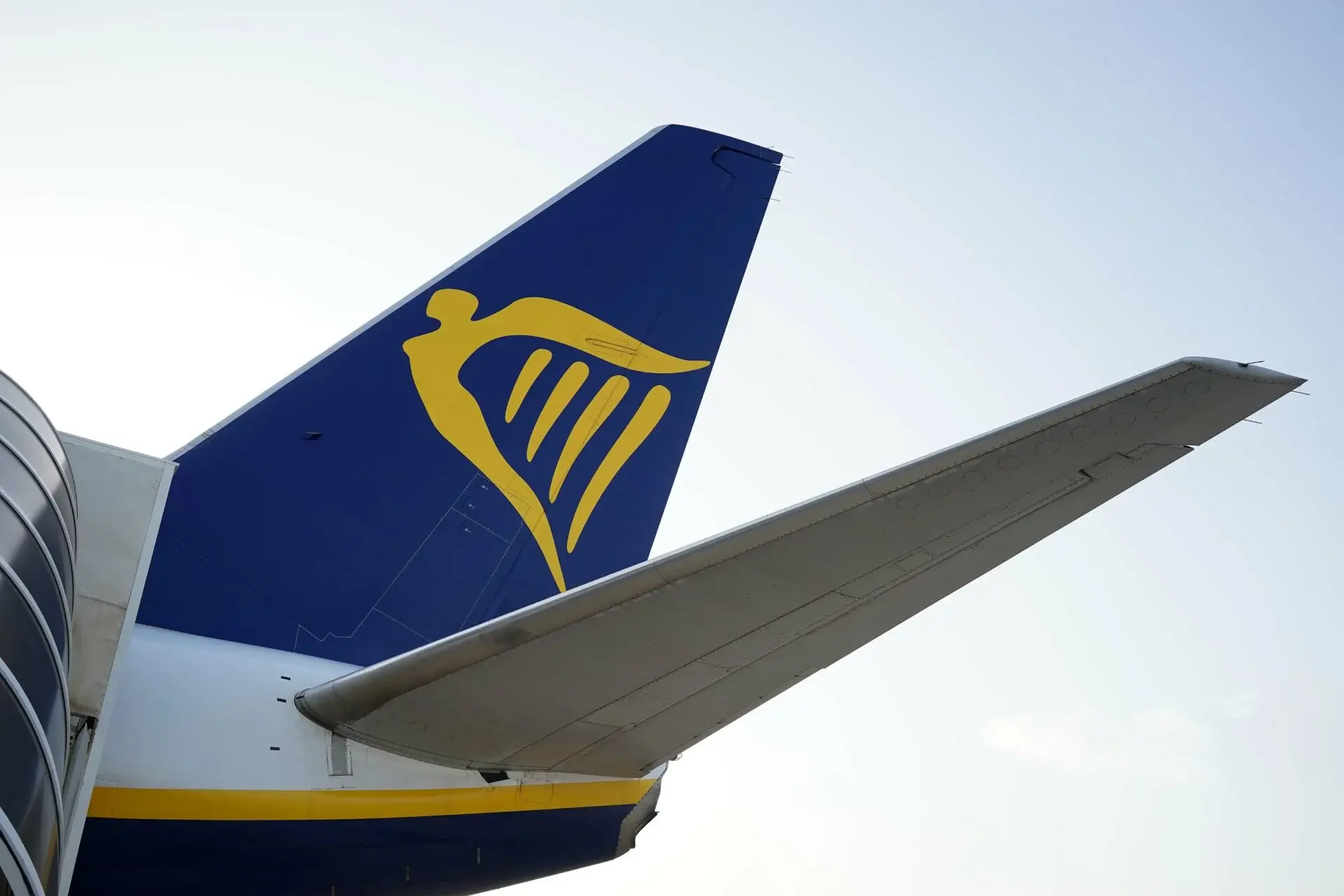 Ryanair: Μείωση κερδών το α’ τρίμηνο λόγω των τιμών των καυσίμων