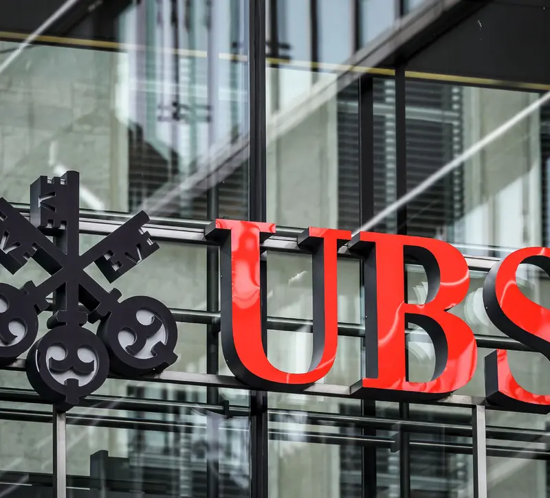 UBS: Στηρίζει απρόθυμα την συμβιβαστική πρόταση των Ελβετών για τις κεφαλαιακές απαιτήσεις