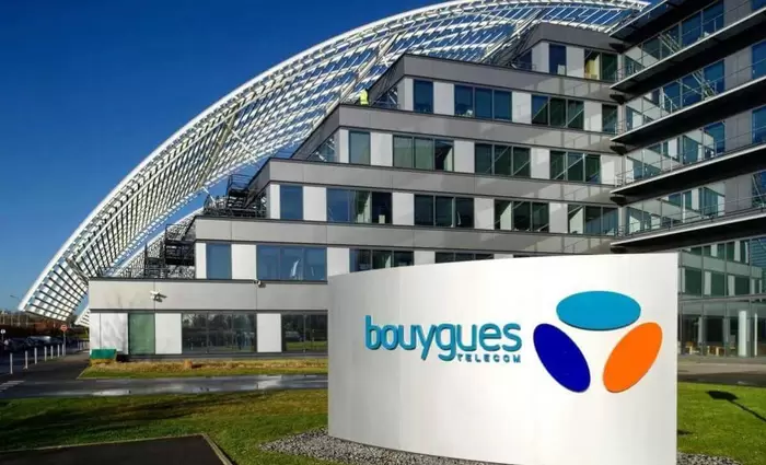 Προειδοποίηση από Bouygues Telecom: «Επικίνδυνη» για την Ευρώπη η αμερικανική κυριαρχία σε δορυφόρους και AI