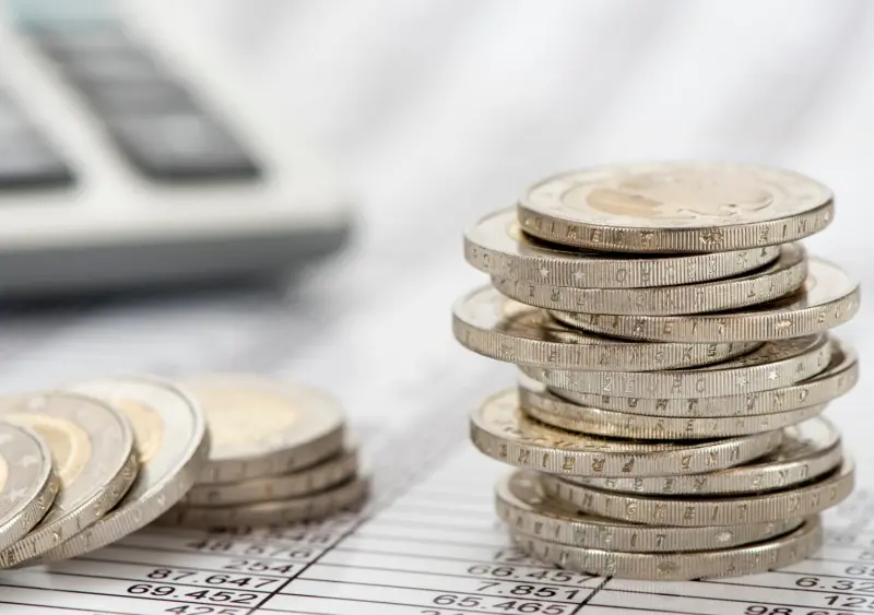 Στο 3,3% του ΑΕΠ το πλεόνασμα και στο 48,5% το δημόσιο χρέος Κύπρου το β' τρίμηνο 2026