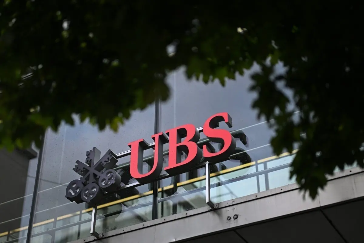 UBS: Πλησιάζει στο τέλος το sell-off στις μετοχές AI και ημιαγωγών – Ευκαιρία για σταδιακές αγορές