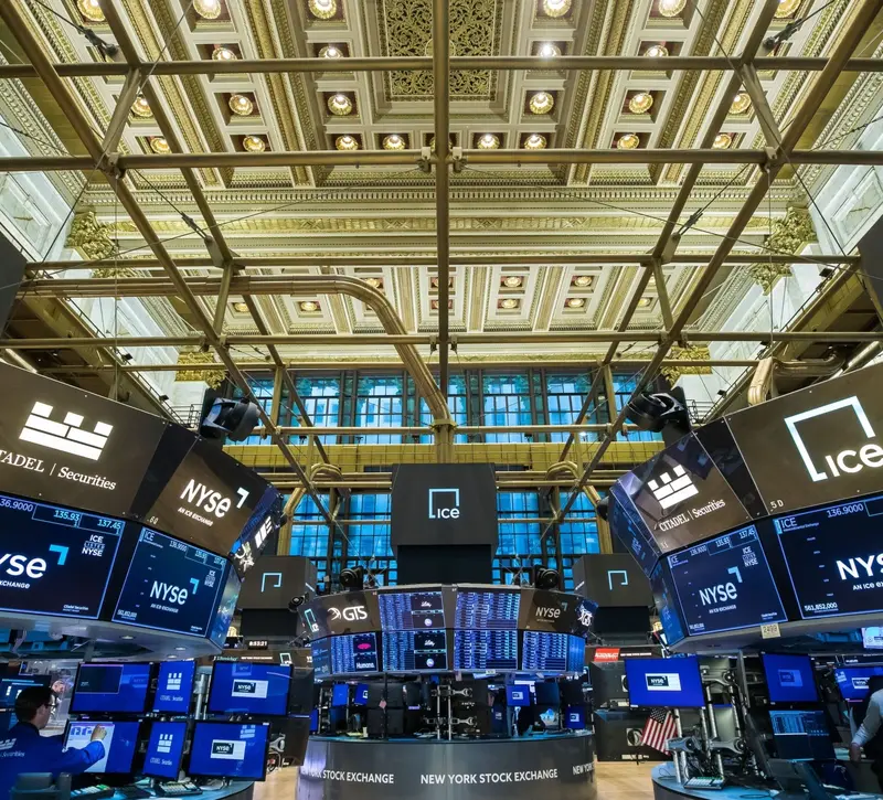 Wall Street: Άνοδος με «καύσιμο» την αισιοδοξία Τραμπ για το Ιράν