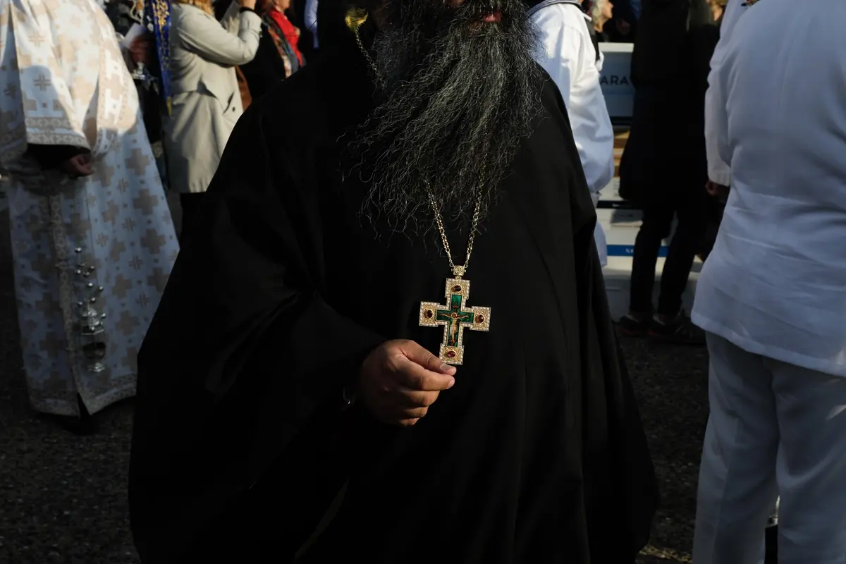 Πόσα πληρώνει το κράτος για μισθούς κληρικών;