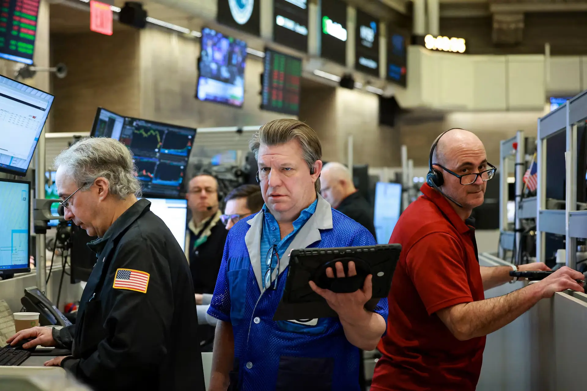 Ανατροπή και στη Wall Street – Το «pause» Τραμπ στο Ιράν ενισχύει σημαντικά τις μετοχές