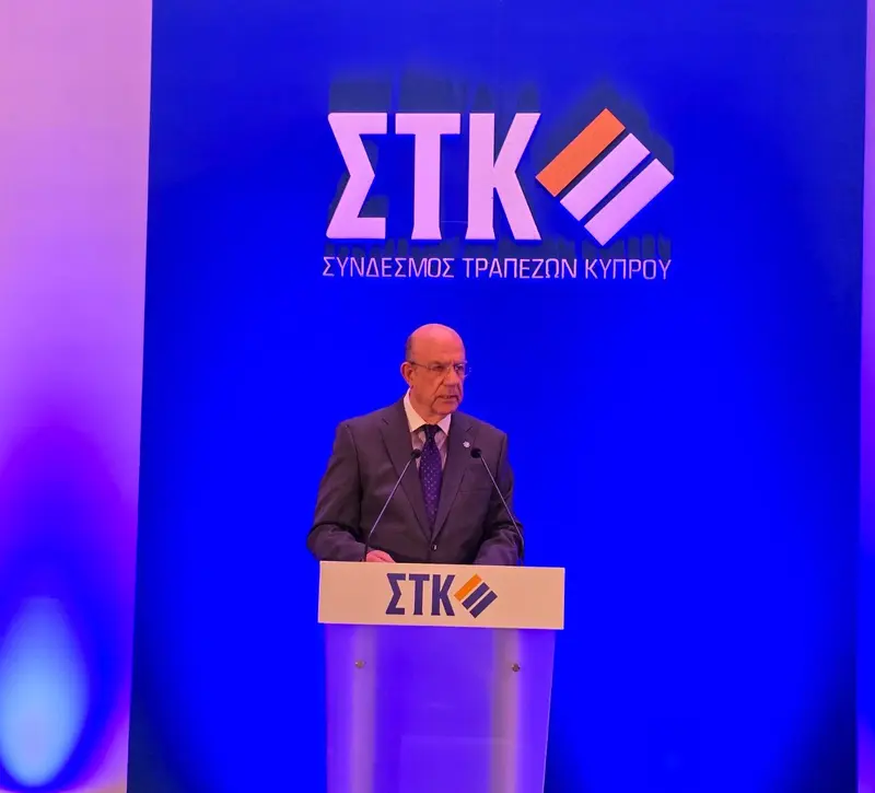 Κεραυνός: Ισχυρές οι κυπριακές τράπεζες, αλλά τα ΜΕΔ παραμένουν πρόκληση
