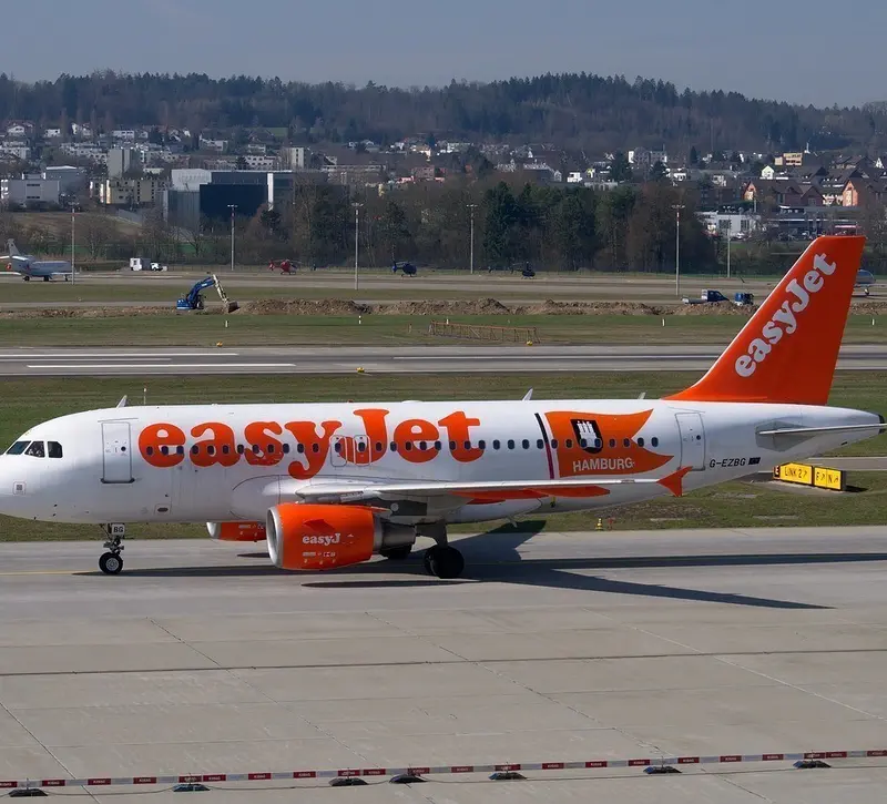 EasyJet: Βουτιά 70% στα κέρδη λόγω καυσίμων και χαμηλότερης ζήτησης