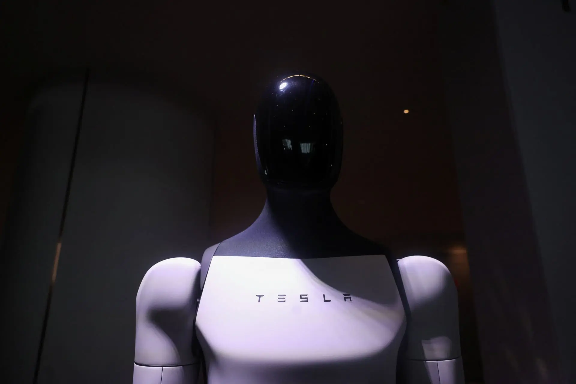 Tesla: Στοίχημα $25 δισ. για AI και ρομποτική - Το μεγάλο pivot του Μασκ