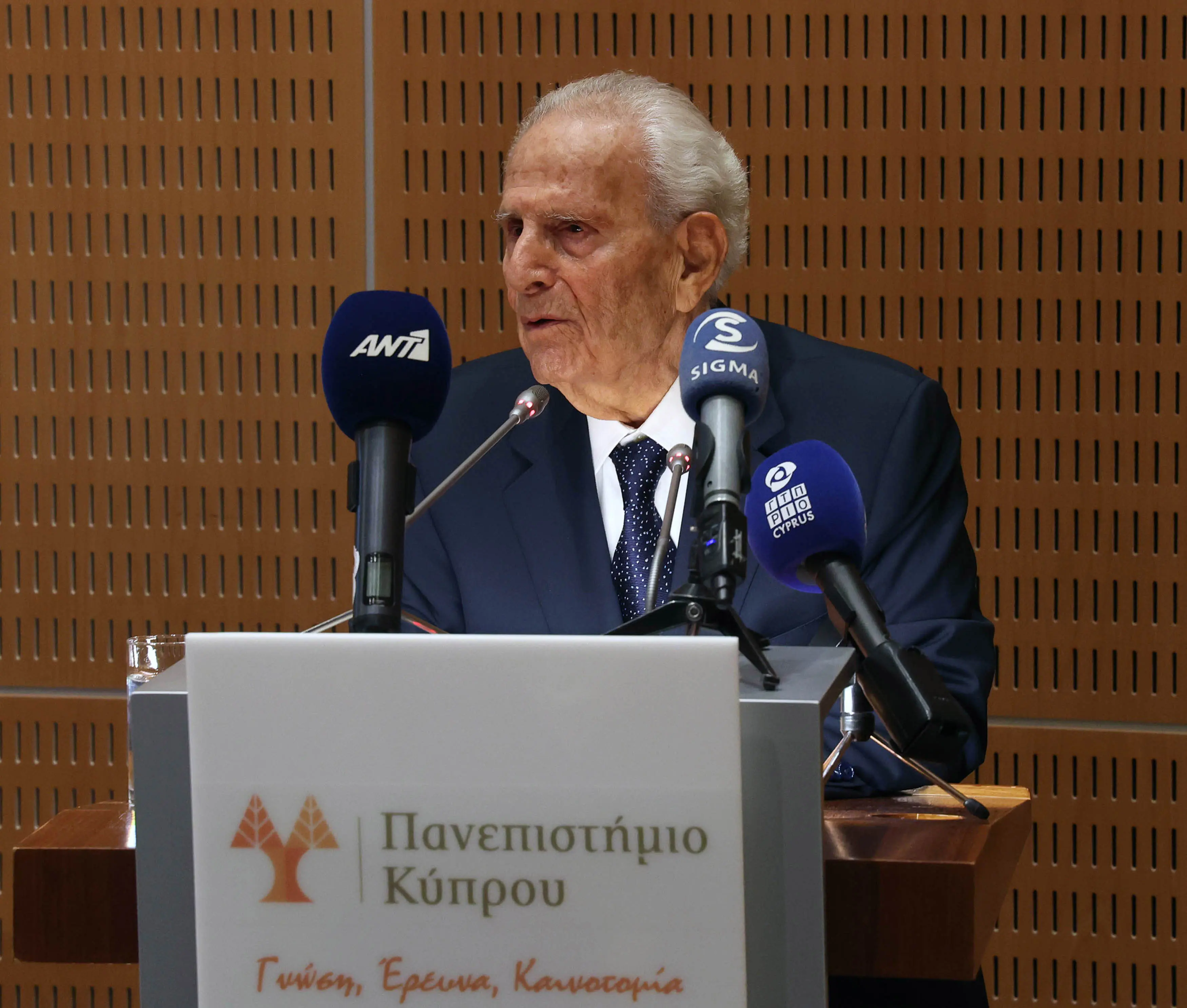 Απεβίωσε ο επιχειρηματίας Νίκος Σιακόλας – Πρωτοπόρος στο επιχειρείν και ευεργέτης