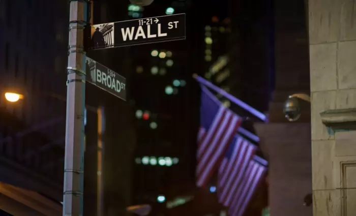 Wall Street: «Βουτιά» μετά τις επιθέσεις στο Ιράν – Στα ύψη ο δείκτης φόβου