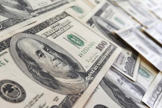 Η πολεμική κλιμάκωση στη Μέση Ανατολή εκτινάσσσει το δολάριο