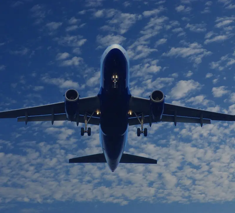 Περιορισμένη επανεκκίνηση πτήσεων από το Ντουμπάι – Σταδιακή ομαλοποίηση έως την Πέμπτη