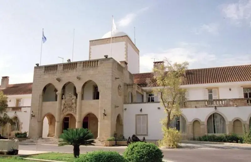 Συνάντηση Χριστοδουλίδη με αγροτικές οργανώσεις για τον αφθώδη πυρετό